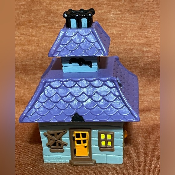 Vintage Hallmark Mini-Figurines (Set 1) - Picture 3 of 15